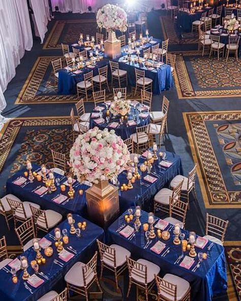 Wedding Table Layouts, Seating Wedding, Wedding Reception Layout, Sitting Arrangement, Reception Layout, Wedding Table Seating, Reception Seating, בר מצווה, Salou