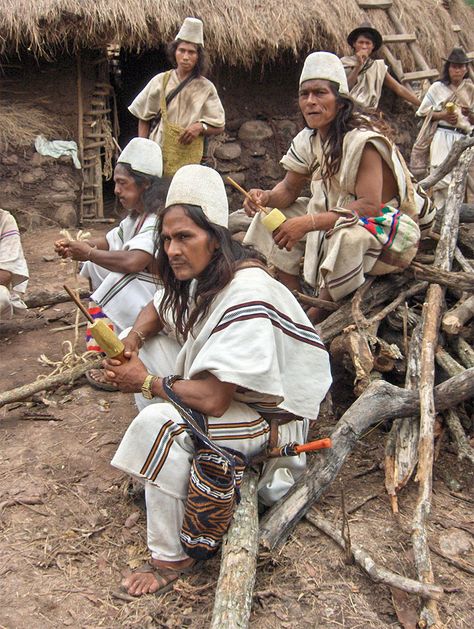 Indígenas Arhuacos - Sierra Nevada de Santa Marta, Santa Marta, Colombia Colombian Culture, Visit Colombia, Colombia Travel, American Continent, Santa Marta, Indigenous People, Indigenous Culture, The Best Recipes, Lost City