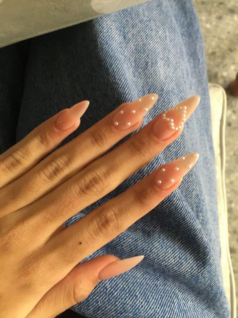 Press On Pearl Nails, Blush Nails With Pearls, Pearls In Nails, Nails With Heart Pearls, Pearl Gem Nail Designs, Nails Inspiration Pearl, Classy Nails Pearls, Hearts And Rhinestone Nails, Heart With Rhinestones Nails