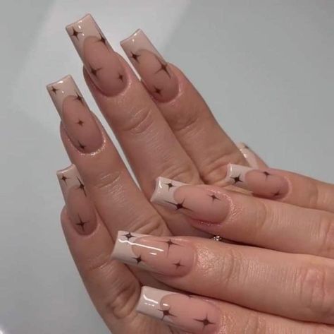 Medium To Short Acrylic Nails, Medium Nail Inspo Aesthetic, Trendy Nails Short Coffin, Gel X Tapered Square, Cute Basic Acrylic Nail Designs, Cute Short Tapered Square Nails, Cute French Nails Ideas Square, Nail Inspo Square Y2k, Trendy Nails Y2k