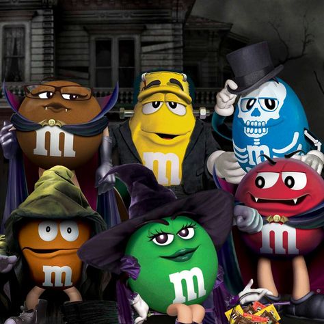 {*} Addicted. <*> M&M Halloween M And Ms, Fun Diy Halloween Decorations, Candy Pictures, M&m's Chocolate, M&m Characters, M M Candy, Halloween Characters, Chocolate Candies, Candy Halloween