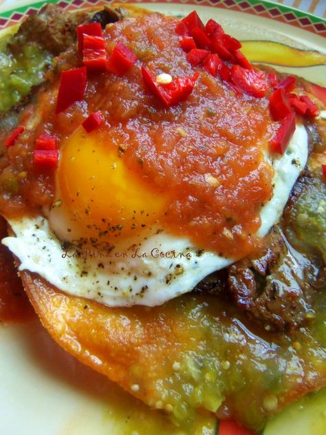 Huevos Rancheros with Steak Breakfast Recipes With Eggs, Breakfast Empanadas, Baked Tostadas, Recipes With Eggs, Eggs And Potatoes, Traditional Mexican Breakfast, Huevos Rancheros Recipe, Chile Colorado, Traditional Mexican Food