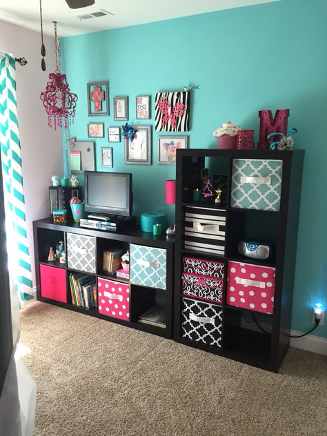 Pink And Teal Room Ideas, Pink And Teal Office Ideas, Teal Room Ideas Bedrooms, Pink Teal And Black Bedroom, Teal Room Decor Bedroom, Creative Corner Ideas, Teal Bedroom Ideas For Women, Turquoise Room Ideas, Pink And Teal Craft Room