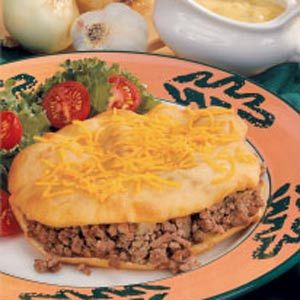 stuffed sopaipillas - a little work, but looks delicious Stuffed Sopapillas, Sopapilla Recipe, Irving Texas, Mexican Dish, Mexico Food, Green Chile, Premium Ingredients, Local Restaurant, Mexican Dishes