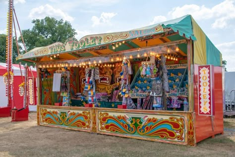 Fair Ground Games, Carnival Stalls, Boardwalk Party, Vintage Carnival Games, Summer Boardwalk, Circus Props, Fairground Games, Circus Parade, Carnival Booths