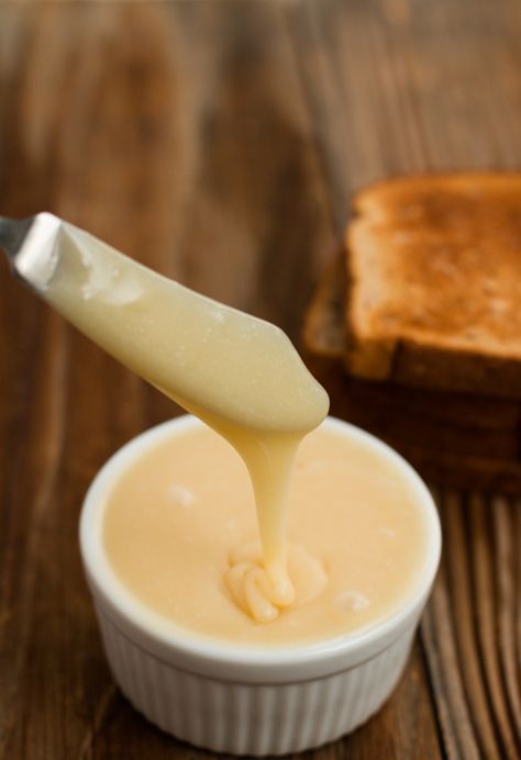 the best honey butter you'll ever eat ohsweetbasil.com Honey Butter Dipping Sauce, Honey Butter With Heavy Cream, Honey Butter Syrup, Honey Butter Sauce Recipe, Honey Butter Drizzle Recipe, Sweet Butter Sauce, Honey Butter Cream, Apple Crockpot Recipes, Honey Butter Sauce