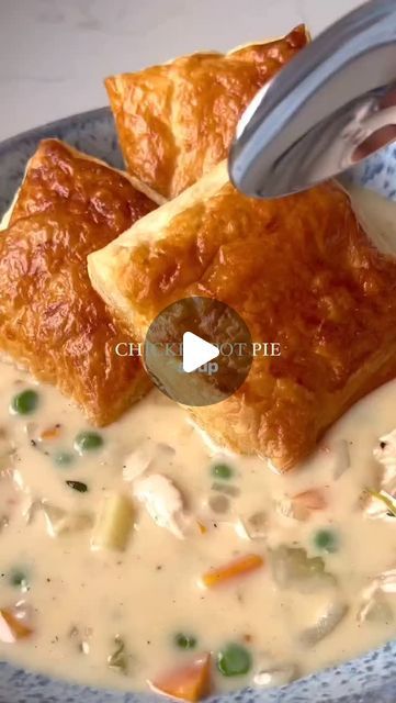 Miinnieskitchen on Instagram: "CHICKEN POT PIE SOUP 🍲🥧  🎥 By: @foodie_lilly  This creamy, comforting, and delicious chicken pot pie soup is perfect for cozy days! 🤌🏻😮‍💨  Ingredients:  2 cooked chicken breasts, shredded  1 white onion, finely chopped  1 celery stalk, diced  1 carrot, diced  2 garlic cloves, minced  1 large potato, diced  Fresh thyme  1 heaped tbsp butter  2 tbsp plain flour  Salt & black pepper, to taste  800ml chicken or vegetable stock  Optional: sweetcorn or peas  Puff pastry, cut into squares  1 beaten egg  150ml double cream  Preparation:  1. Cook the Veggies: Heat oil in a deep pan and sauté the onion, carrot, celery, and garlic for 3-4 minutes. Add fresh thyme, salt, and pepper to season.  2. Make the Roux: Stir in the butter until melted, then add the flour. Delicious Chicken Pot Pie, Soup Video, Thyme Salt, Chicken Pot Pie Soup, Pot Pie Soup, Deep Pan, Double Cream, Pot Pies, Cooked Chicken