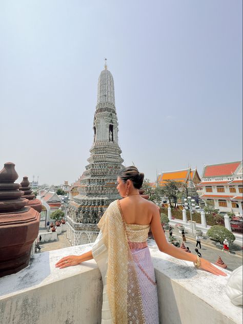 Khao Yai Outfit, Thailand Photoshoot Ideas, Thailand Temple Outfit Ideas, Wat Arun Photography, Bangkok Outfit Travel Ootd, Bangkok Thailand Photo Ideas, Bangkok Photo Ideas, Thailand Temple Outfit, Wat Arun Bangkok Outfit