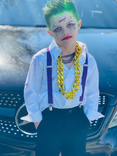 Kids joker costume DIY Kids Joker Costume Boys, Diy Joker Costume Male, Boy Halloween Costumes Diy, Diy Halloween Boys, Boys Joker Costume, Joker Costume Diy, Joker Costume Men, Jack Sparrow Halloween Costume, Kids Joker Costume