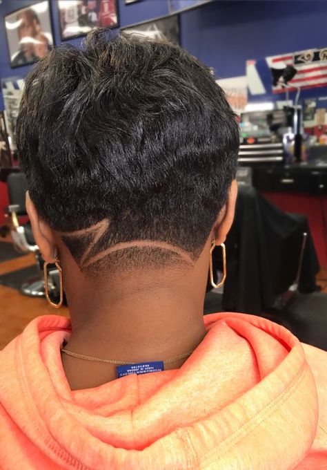 Shaved Back Of Head Designs, Undercut Black Women Nape, Undercut Over 50, Nape Undercut Black Women, Shaved Back Of Head Women, Undercut Designs For Women Black, Women Undercut Designs, Undercut Designs For Women Patterns, Heart Shaved Hair Design