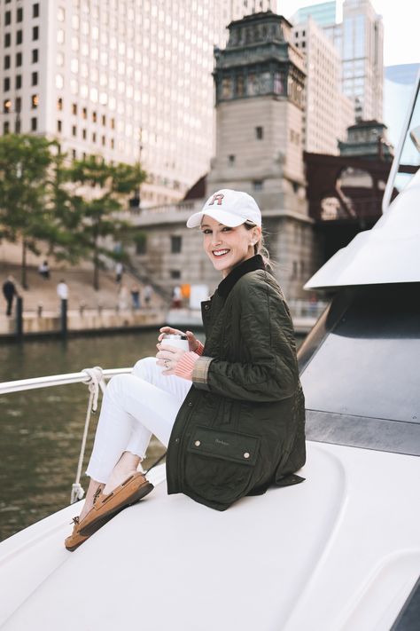 What is an Outfit Schedule? Sperry Top Sider Outfit, Top Sider Outfit, Outfits With Sperrys, Mudroom Inspiration, Kelly In The City, City Lifestyle, Transition Outfits, Fun Pants, Top Sider