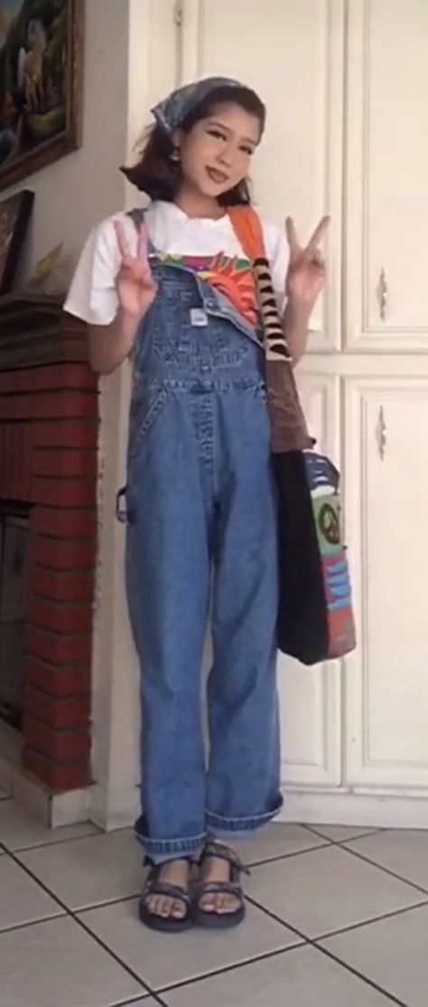 2000s Overalls Outfit, Fashion Overalls, Overalls Outfit, 2000s Outfits, 2000s Fashion Outfits, 2000s Fashion, Dream Wardrobe, Pretty Outfits, Overalls