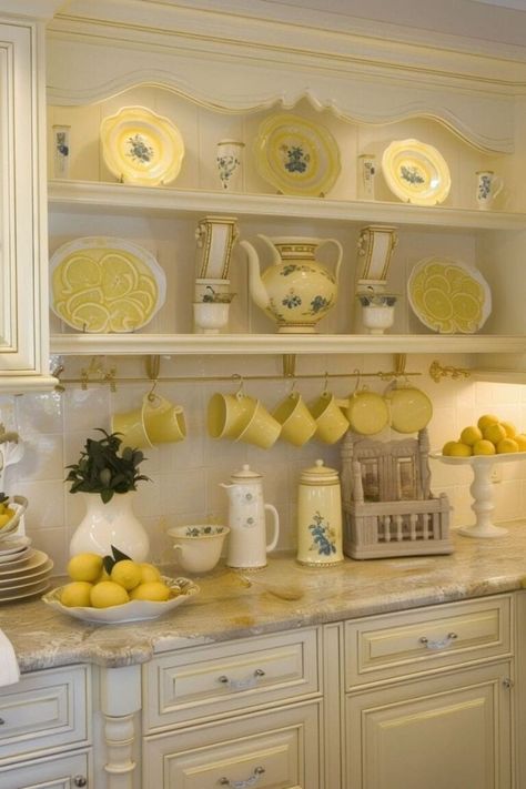 Yellow Kitchen Inspiration, Lemon Themed Kitchen, Yellow And Green Color Palette, Vintage Yellow Kitchen, Spanish Kitchen Design, Timeless Kitchen Design, Lemon Kitchen Decor, Yellow Kitchen Decor, Squeeze The Day