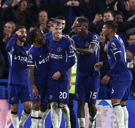 WHAT A GAME - Chelsea celebrate snatching a point Chelsea Celebration, Chelsea Wallpapers, Cole Palmer, Chelsea Players, Football Wallpaper, Chelsea Fc, Manchester City, Premier League, Manchester