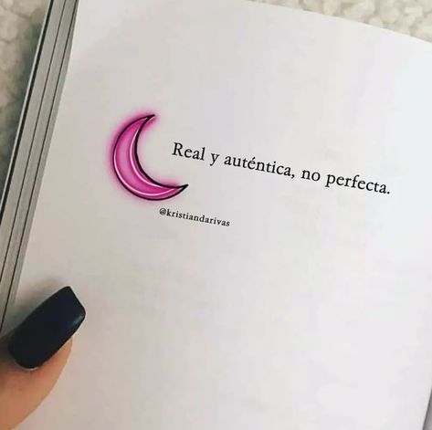 Real Aesthetic, Spanglish Quotes, Cute Spanish Quotes, Positive Phrases, Strong Women Quotes, Girly Quotes, Motivational Phrases, Spanish Quotes, Cute Selfie Ideas