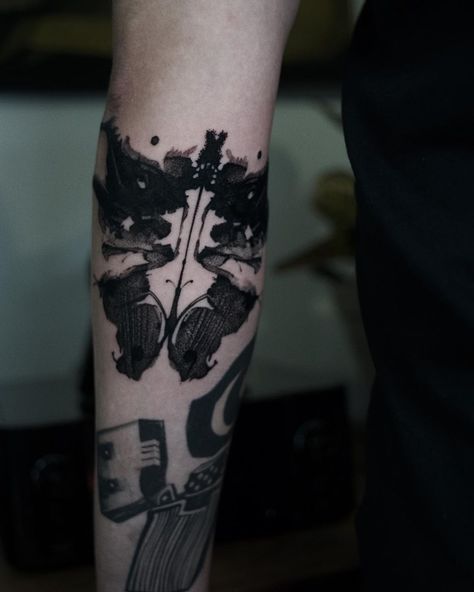 Rorschach Inkblot Tattoo, Rorschach Test Tattoo, Ink Blot Tattoo, Rorschach Tattoo, Rorschach Art, Design Quiz, Rorschach Inkblot Test, Places For Tattoos, Rorschach Test