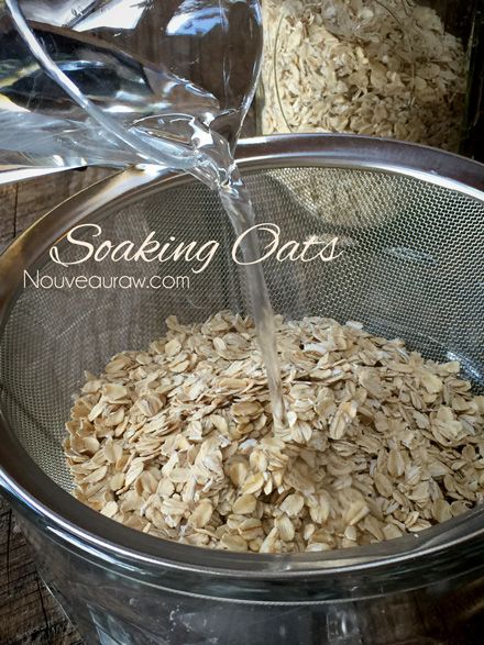 How to Soak Oats, soaking oats Soaked Oats Recipe, Oatmeal Date Bars, Soaking Oats, Raw Granola, Chocolate Honey, Raw Oats, Date Bars, Nourishing Traditions, Raw Recipes