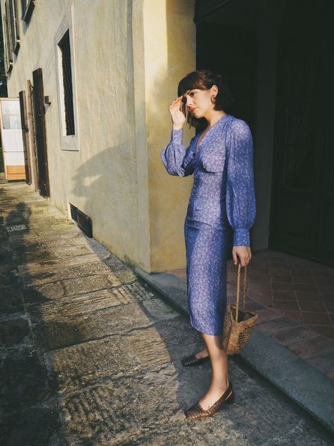 UNDER THE TUSCAN SUN | BORGO PIGNANO Borgo Pignano, Alice Catherine, Under The Tuscan Sun, Lady Like, Grace Kelly, Jennifer Lopez, Casual Chic, Outfit Inspirations, Style Inspiration