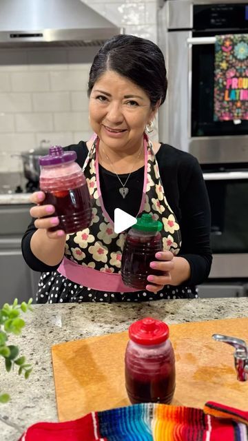 Hibiscus Agua Fresca, Salty Cocina, Hibiscus Flower Tea, Hibiscus Drink, Dried Hibiscus Flowers, Hibiscus Plant, Mexican Foods, Agua Fresca, Hibiscus Tea