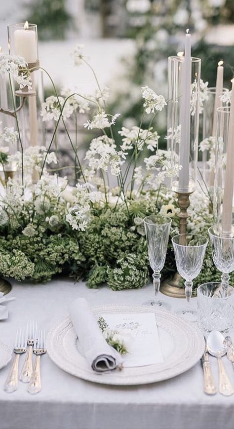 Summer Wedding Trends and Tones We're Loving Modern Wedding Table Flowers, Garden Centerpiece Wedding, Antique Modern Wedding, French Garden Wedding Dress, Clean Wild Wedding Aesthetic, Modern Museum Wedding, 12 Person Wedding, Modern Garden Party Wedding, Unique Wedding Florals