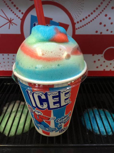 The Web (Spidermans drink of choice) Sour Green Apple Watermelon, Cherry, and Blue Raspberry Cherry Slushie Aesthetic, Lemonade Restaurant, Junk Food Snacks, Yummy Comfort Food, Pretty Drinks, Food Drinks Dessert, Ice Cream Flavors, Frozen Drinks, Blue Raspberry