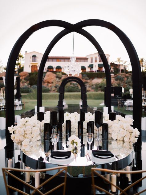 We are saying hello to glitz and glam after this black and white wedding at Hummingbirds Nest Ranch in Los Angeles wedding vendors have outdone themselves with this bold and daring reception look! Black And White Wedding Lounge Furniture, Black And White Wedding Backdrop Ideas, White And Black Wedding Reception, All Black Wedding Reception, Black Wedding Backdrop, Black And White Event, Glam Wedding Ideas, Wedding Colors Black, Black And White Wedding Reception