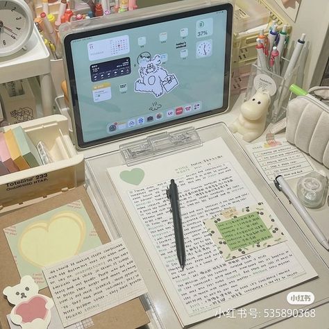 Romanticize Studying, Aesthetic Studying, Studying Stationary, Back To University, Study Desk Decor, Romanticizing School, Cute Room, Stationary Items, Aesthetic Study