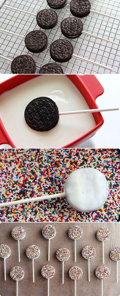 Oreo Pops! SO easy to add holiday themed sprinkles!! Great for anytime! Oreos On A Stick, Oreo Frosting, Chocolate Dipped Oreos, Dipped Oreos, Oreo Recipes, Oreo Pops, Snacks Für Party, Dessert Lover, Birthday Treats