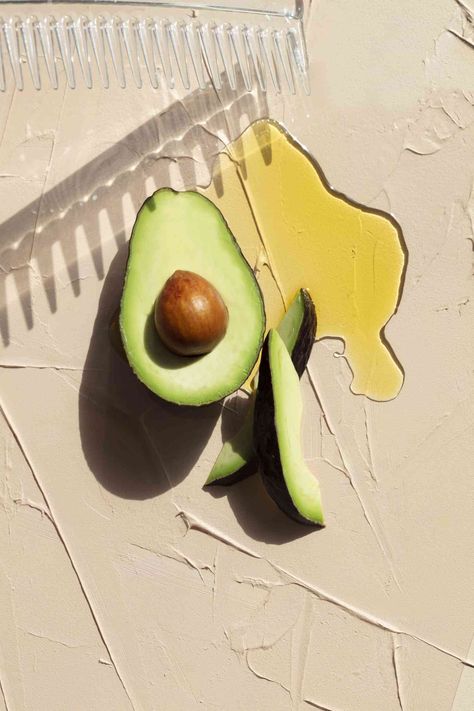 Can avocado oil give us all the shiny mane that it promises? A trichologist, biochemist, and naturopathic doctor weigh in on this magic pantry staple. Avocado Oil For Hair, Avocado Oil Hair, Avocado Beauty, Healthy Shiny Hair, Olive Oil Hair, Avocado Hair, Oil For Hair, Naturopathic Doctor, Different Hair Types