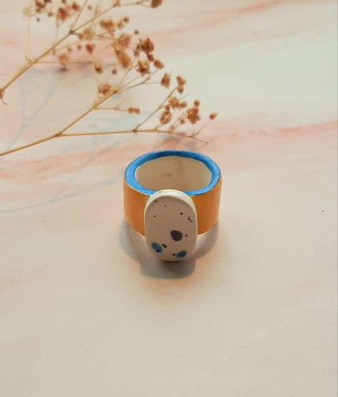 Indie Rings, Porcelain Rings, Clay Witch, Luxury Ring Box, Ring Box Ideas, Concrete Clay, Aesthetic Ring, Jewelry Packaging Design, Clay Ring