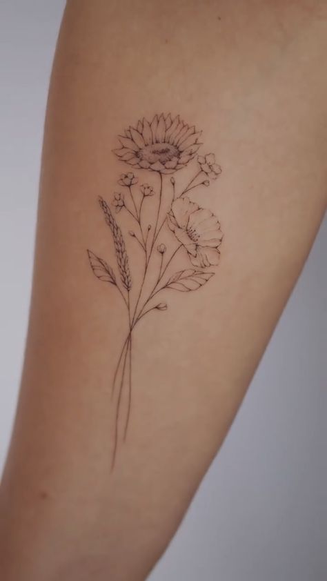 Cameo Tattoo, Chris Tattoo, Tattoo Sister, Cosmos Tattoo, Underarm Tattoo, Go Tattoo, Flower Bouquet Tattoo, Wrist Tattoo Ideas, Rib Tattoos For Women