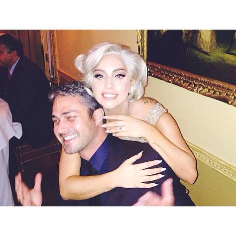 Lady Gaga and Taylor Kinney Are Engaged — See Her Ring! Lady Gaga Engagement Ring, Heart Shaped Diamond Engagement Ring, Heart Shaped Engagement Rings, Engagement Ring Pictures, Taylor Kinney, Celebrity Engagement Rings, Engagement Celebration, Glamorous Wedding, Bagan