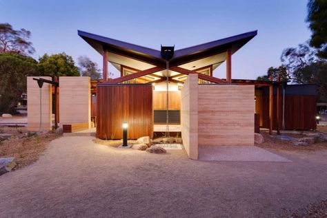 Rammed Earth Homes, Butterfly Roof, Restroom Design, Australian Interior Design, Roof Architecture, Interior Design Awards, Rammed Earth, Australian Architecture, Earth Homes