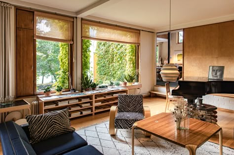 The Aalto House, Helsinki | In 1935, Aino and Alvar Aalto pu… | Flickr Alvar Aalto Interior, Alvar Aalto House, Aalto House, Aino Aalto, Bungalow Living Room, Mcm House, Cosy Room, Basement House, Living Interior