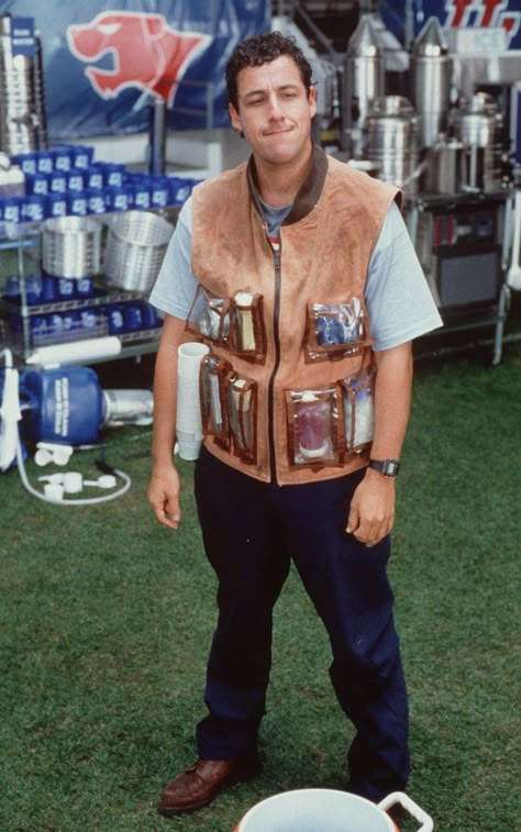 Adam Sandler in The Waterboy (1998) Adam Sandler Characters, The Waterboy, Adam Sandler Movies, Hulk Character, Characters Outfits, Bright Outfit, The Wedding Singer, Movies Outfit, Spirit Week