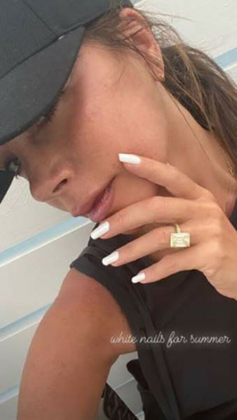 Victoria Beckham's 15 jaw-dropping engagement rings – not all from husband David - Photo 1 Victoria Beckham Engagement Ring, David Beckham Wife, Victoria Show, David Beckham Photos, Victoria Wedding, Engagement Celebration, Beautiful Diamond Rings, Dream Engagement, Deborah Lippmann