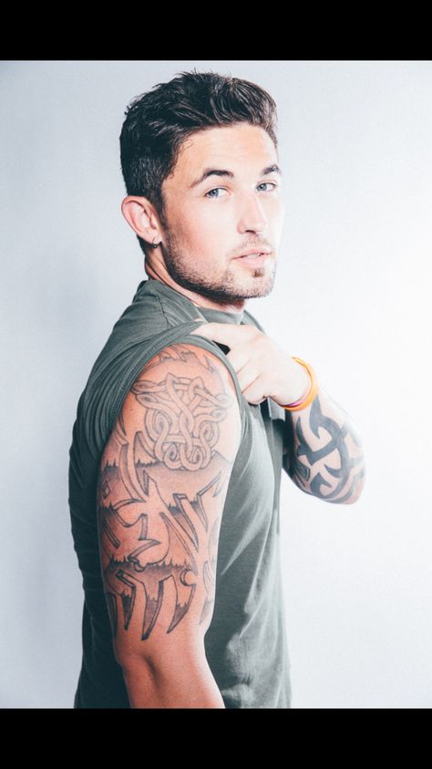 Pure Sexyness- Michael Ray Male Photo Ideas, Country Music Tattoos, Dylan Scott, Michael Ray, Ray Music, Male Tattoos, Country Tattoos, Hot Tamale, Country Guys