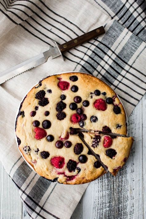 Ricotta cake with mixed berries | Naturally Ella Berry Cake Recipe, Ricotta Cake, Berry Cake, Mixed Berries, Summer Desserts, I Love Food, Blueberries, Just Desserts, Cake Desserts