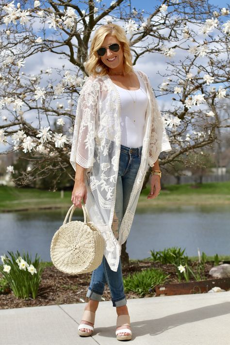 Lace Cardigan Outfit Summer, Sheer Kimono Outfit Summer, White Lace Kimono Outfit Summer, White Lace Cardigan Outfit Summer, Lace Kimono Outfit Fall, White Lace Kimono Outfit, Kimono Outfit Jeans, White Lace Kimono For Summer, Sheer Kimono Outfit