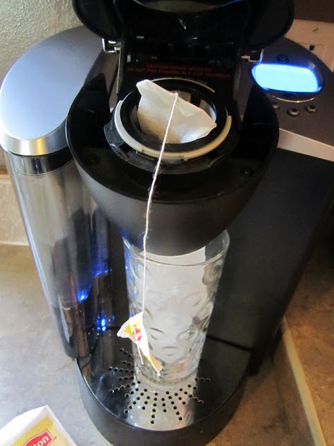 Urban Femme to Farmer's Wife: Easy Iced Tea from Your Keurig Keurig Hacks, Keurig Station, Easy Iced Tea, Keurig Recipes, Single Cup Coffee Maker, Making Iced Tea, Helpful Hacks, Farmers Wife, Coffee Ideas