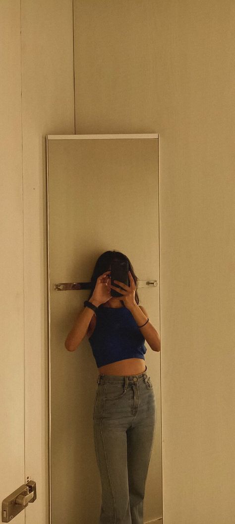 Mirror selfie. Skinny aesthetics. Crop tops. High waist jeans. Skinny fits. Waist Pics Aesthetic Mirror, Snap Mirror Selfie, Crop Top Mirror Selfie, Waist Pics Aesthetic, Mirror Selfie Snap, Aesthetic Mirror Selfie, Denim Aesthetic, Cute Quotes For Instagram, Medical Wallpaper