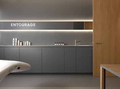 Ralph Germann  · Entourage clinic Medical Clinic Design, Studio Medico, Dentist Clinic, Kedokteran Gigi, Dental Office Design Interiors, Medical Office Design, Dental Office Decor, Lausanne Switzerland, Dental Design