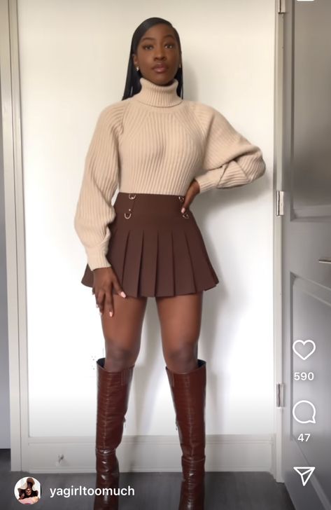 Brown Skater Skirt Outfit, Brown Pleated Skirt Outfit Winter, Brown Tennis Skirt Outfit, Plain Skirt Outfit, Outfits With Brown Boots, Brown Pleated Skirt Outfit, Brown Tennis Skirt, Khaki Skirt Outfits, Uk Outfits