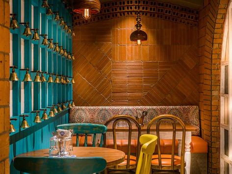 Indian Restaurant Interior, Indian Restaurant Interior Design, Indian Dining Room, Indian Seating, Indian Cafe, South Indian Restaurant, Restaurant Indian, Indian Interior Design, Restaurant Themes