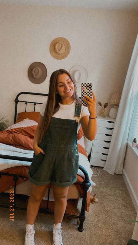 Princess Polly Overalls, Emery Chipman, Overall Fits, School Fits Highschool, Sweet Sixteen Birthday Party Ideas, Noah Kahan, Sweet Sixteen Birthday, Concert Fits, Fire Fits