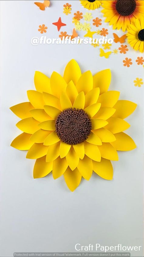 Craft-paper craft tutorial craft design Paper Sunflower Template, Red Roses Images, Sunflower Paper Craft, Simple Paper Flower, Sunflower Template, Sunflower Paper, Crepe Paper Flowers Diy, Giant Sunflower, Sunflower Crafts