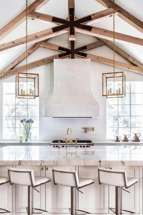 White Classic Kitchen Design With Vaulted Ceiling And Rustic Beams #whitekitchen ★ Vaulted ceiling ideas for your living room, bedroom, kitchen, and bathroom. ★ #vaultedceiling #homedecor #kitchendesigns #glaminati White Classic Kitchen, Vaulted Ceiling Decor, Rustic Beams, Vaulted Ceiling Ideas, Exposed Trusses, Exposed Beams Ceiling, Vaulted Ceiling Kitchen, Classic Kitchen Design, Accent Walls In Living Room