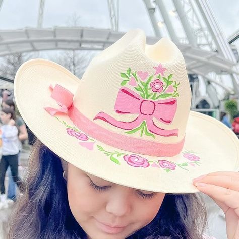 Tali Ruta on Instagram: "always a rodeo girl 🤠💖🎀" Boot Makeover, Blossom Core, Coquette Girlies, Cowgirl Princess, Coquette Cowgirl, Sassy Shortcake, Cowgirl Summer, Rodeo Girls, Rodeo Outfits