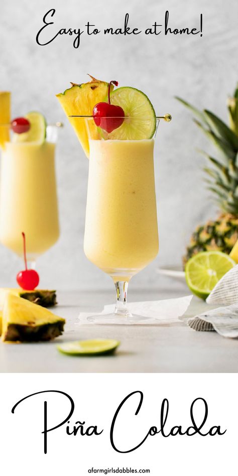 Piña Colada Astetic, Creamy Pina Colada Recipe, Frozen Pina Colada, Rum Drinks Recipes, Pina Colada Recipe, Art Collab, Food Fair, Classic Cocktail Recipes, Rum Drinks