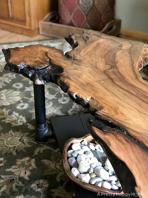 DIY a live edge coffee table with a wood slab and plumbing pipe. How To Finish Live Edge Wood, Live Edge Wood Coffee Table, Live Edge Table Legs, Wood Slice Coffee Table, Wood Coffee Table Diy, Diy Live Edge, Burled Wood Table, Cedar Wood Projects, Live Edge Wood Table